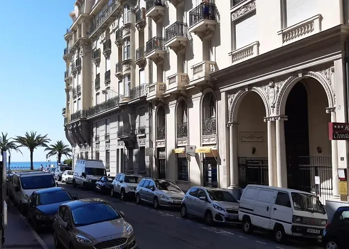 Large Beautiful Studio Near The Negresco Hotel